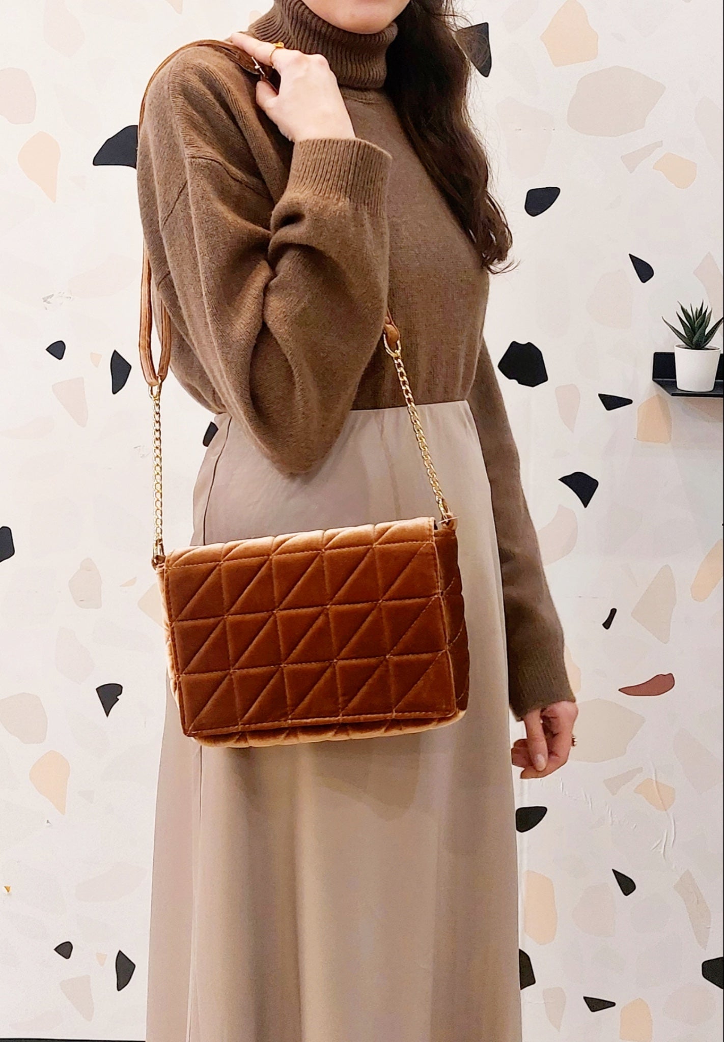 BORSA IN VELLUTO TRAPUNTATO CHAMPAGNE