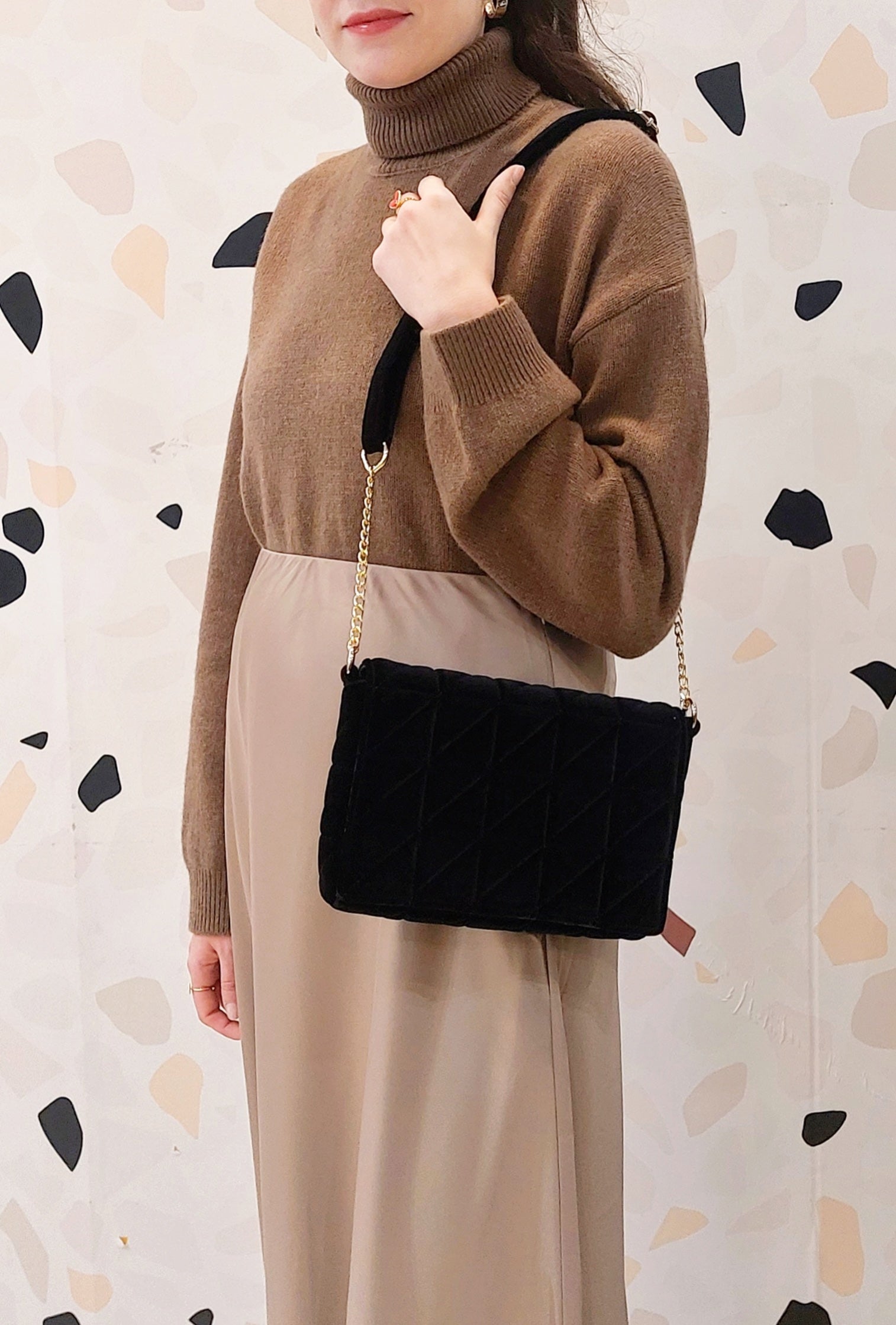 BORSA IN VELLUTO TRAPUNTATO NERO