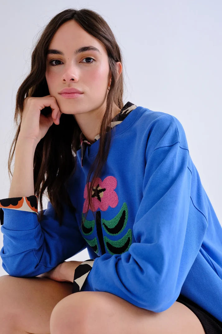 Felpa blu in cotone con patch floreale Neo Garden