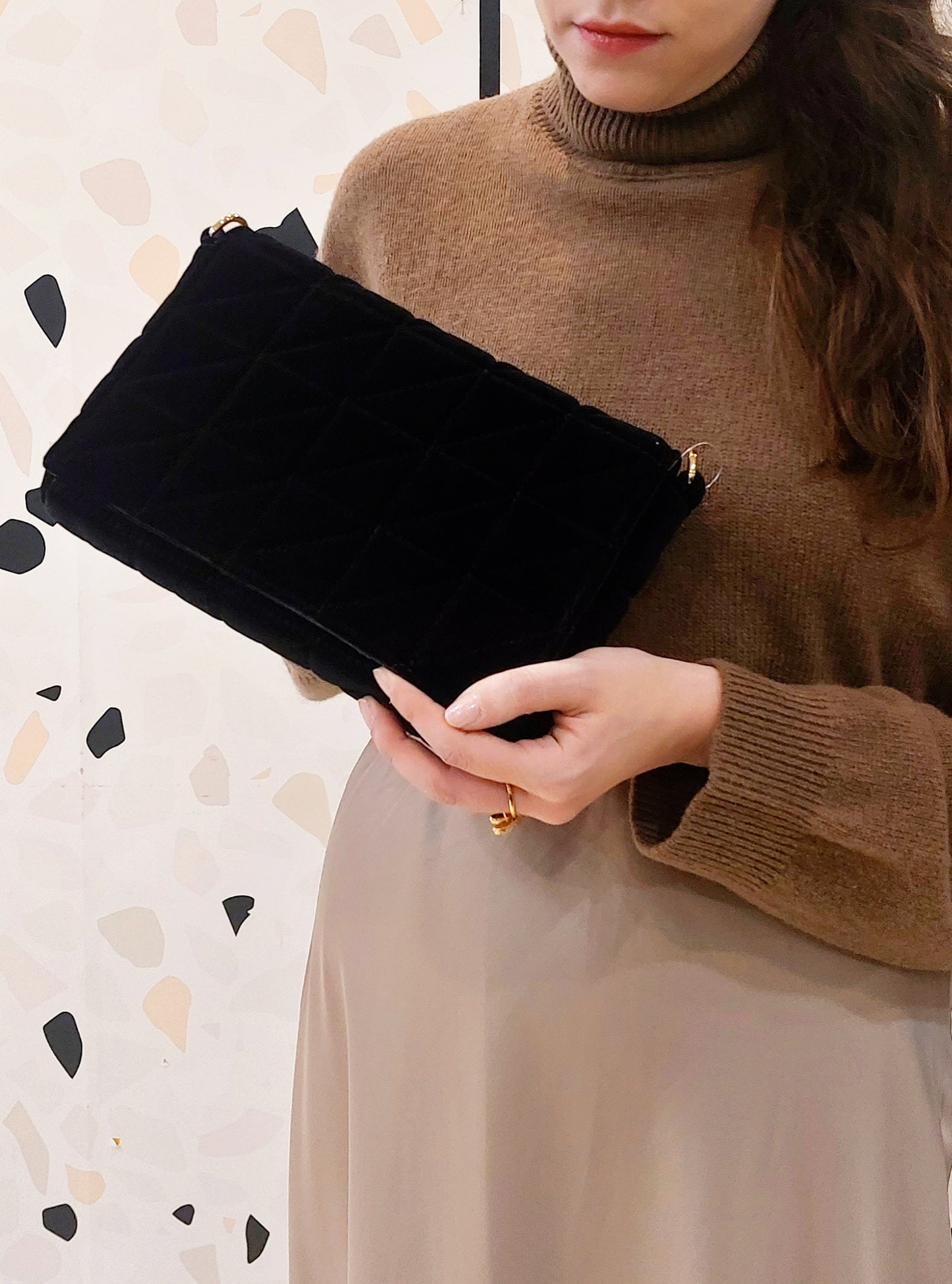 BORSA IN VELLUTO TRAPUNTATO NERO