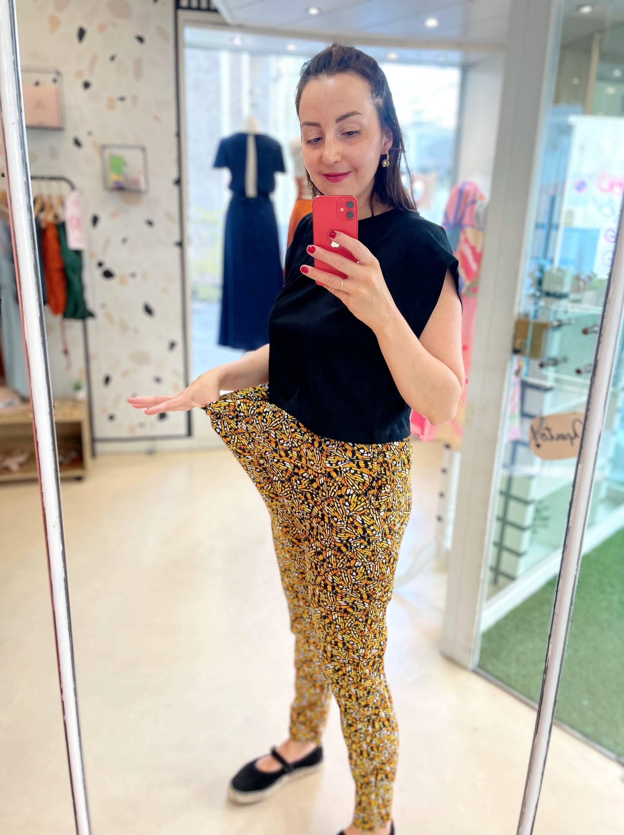 PANTALONE CON FANTASIA FARFALLE