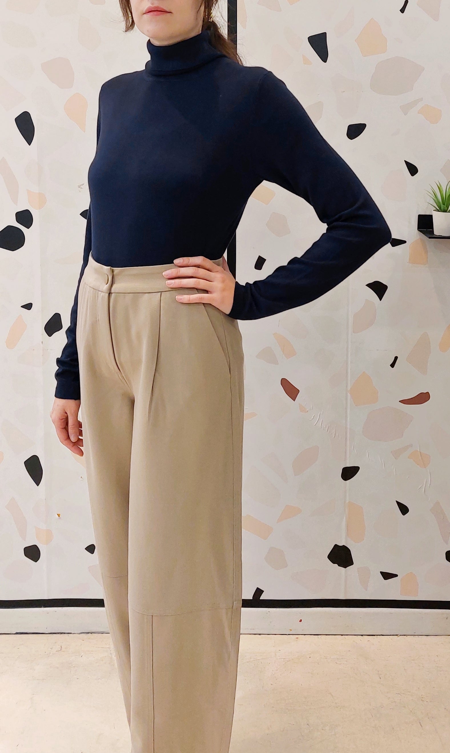 SOTTOGIACCA A COLLO ALTO BLU SCURO