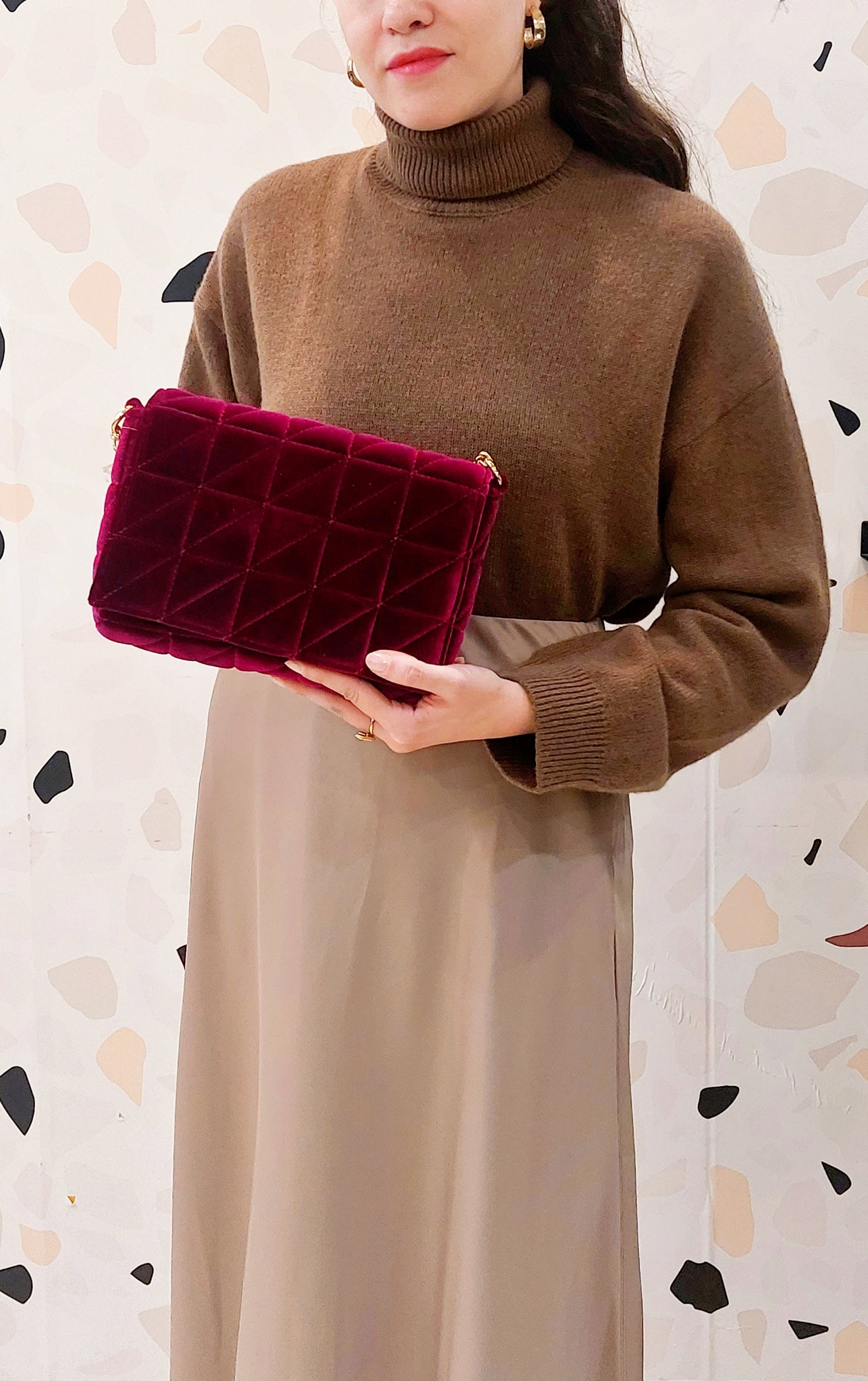 BORSA IN VELLUTO TRAPUNTATO MAGENTA