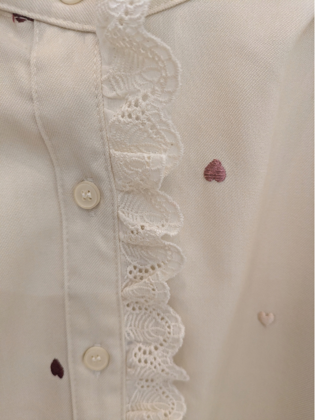 CAMICIA IN COTONE CON CUORI E PIZZO