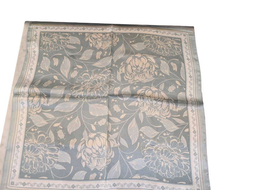 FOULARD 50X50 IN 100% SETA