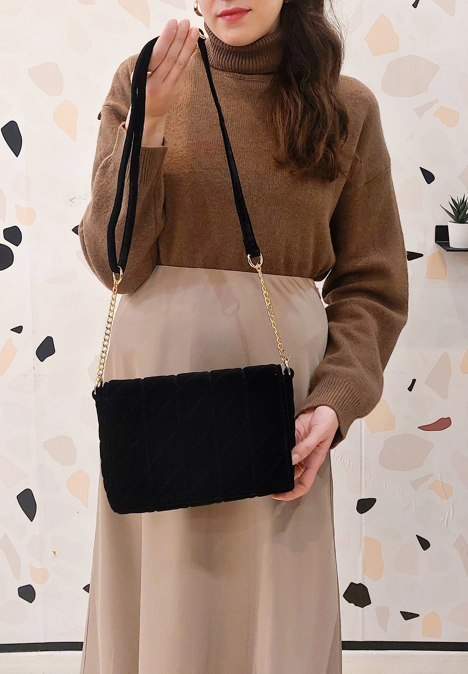 BORSA IN VELLUTO TRAPUNTATO NERO