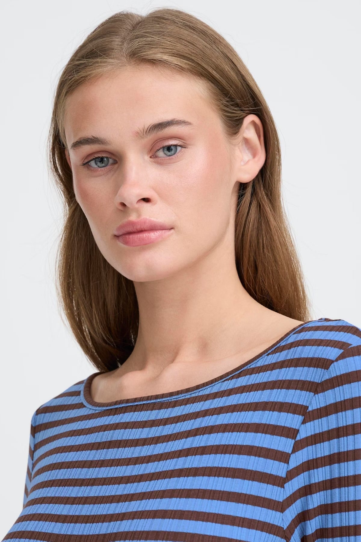 MAGLIA A COSTE BLU E MARRONE