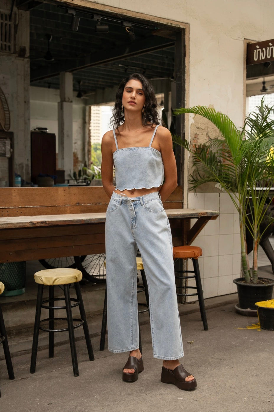 JEANS CHIARO CON LACCETTO