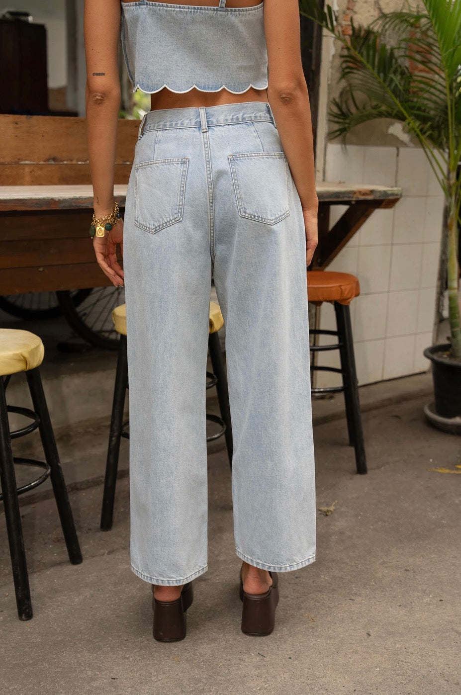 JEANS CHIARO CON LACCETTO