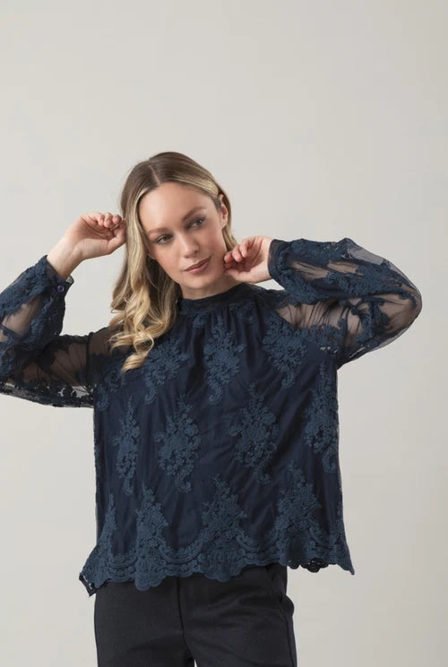 Blusa Luna in pizzo floreale con maniche a sbuffo