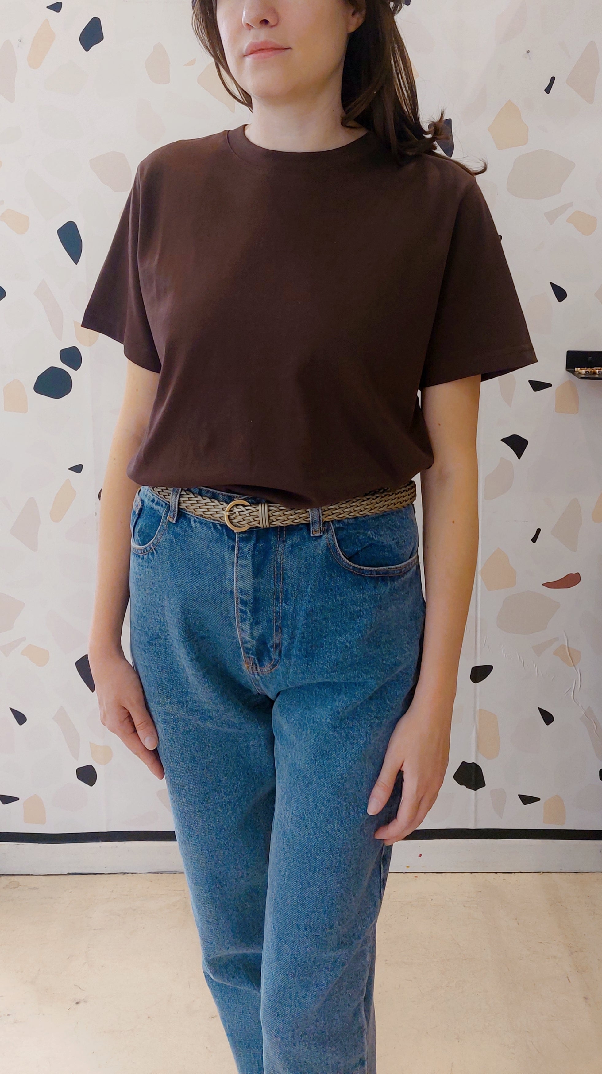 T-SHIRT MARRONE