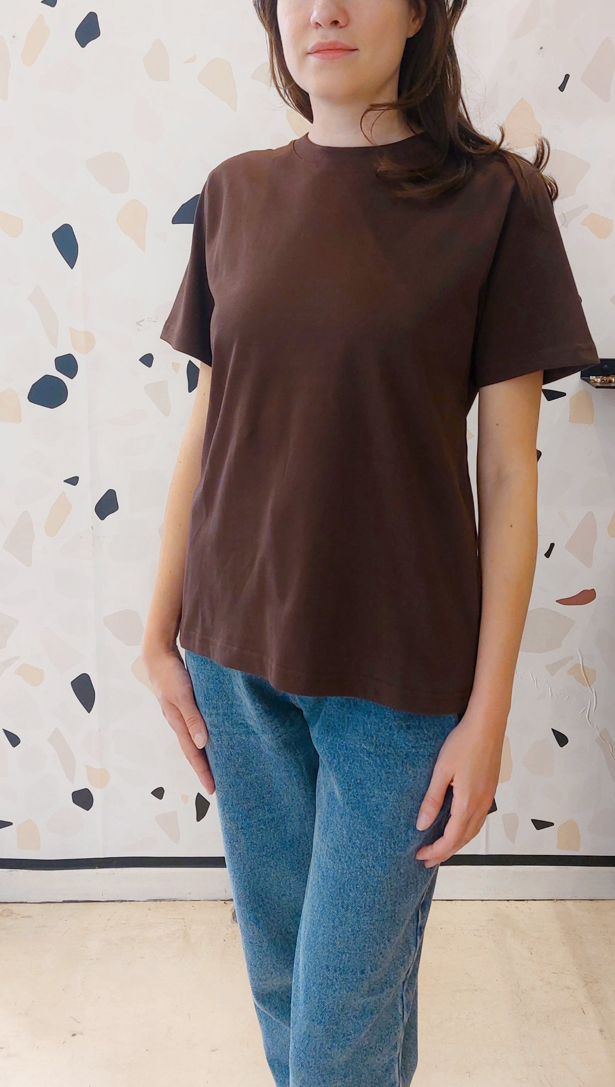 T-SHIRT MARRONE
