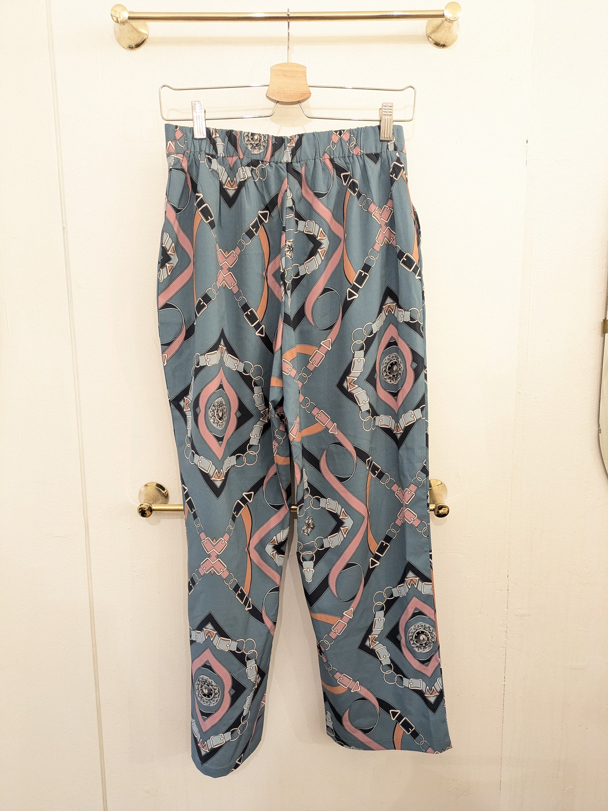PANTALONI CON ELASTICO FANTASIA CATENE