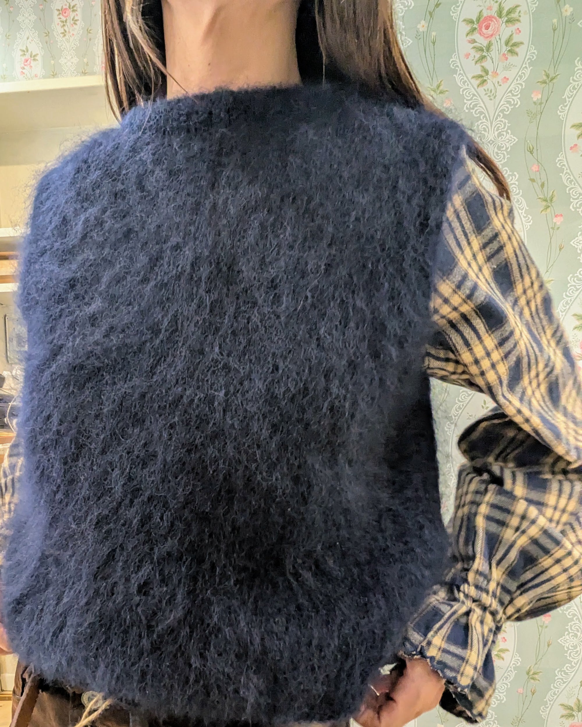 GILET BLU IN MOHAIR EFFETTO PELOSETTO