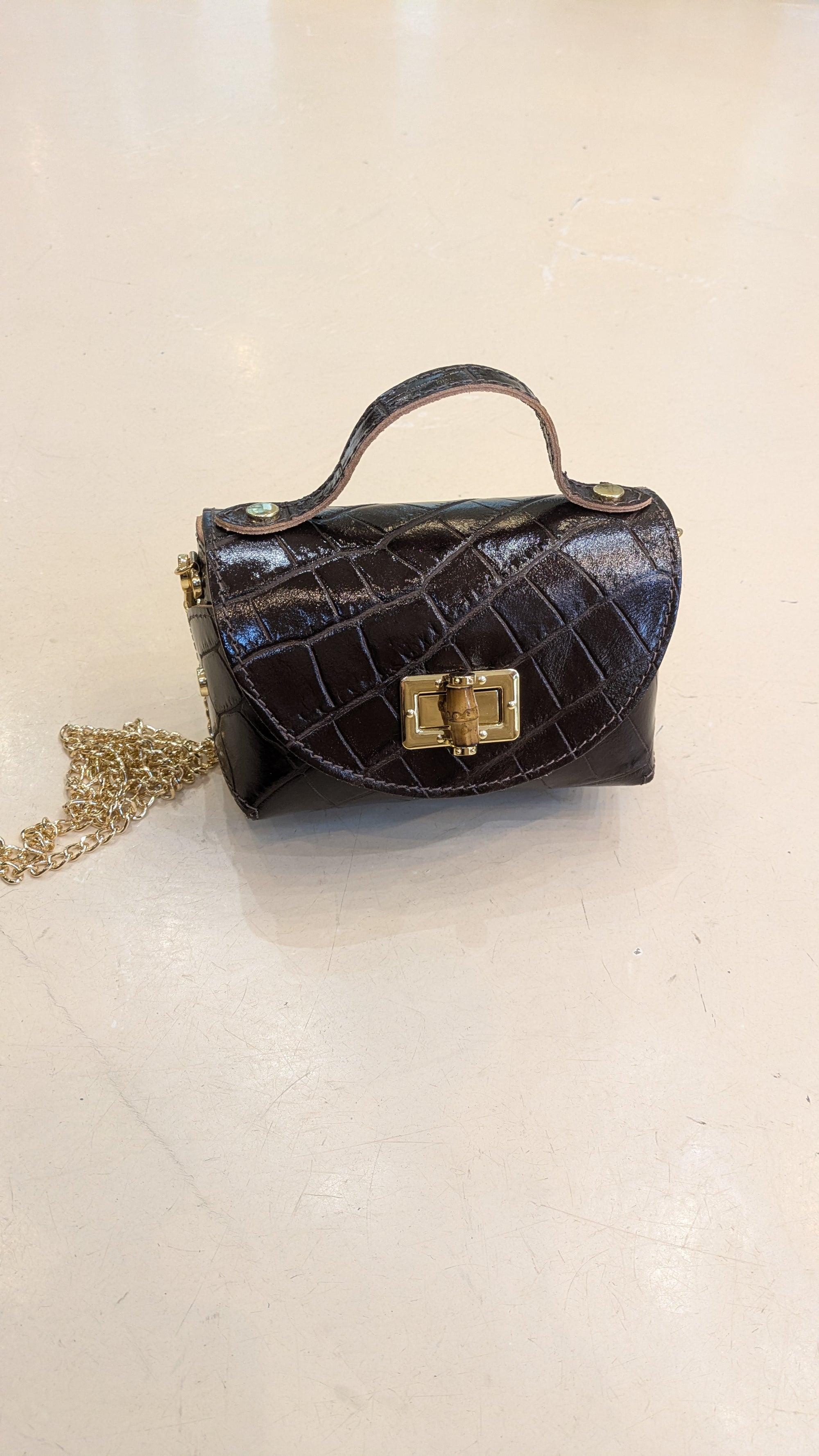 PICCOLA E DELIZIOSA BORSA IN PELLE MADE IN ITALY