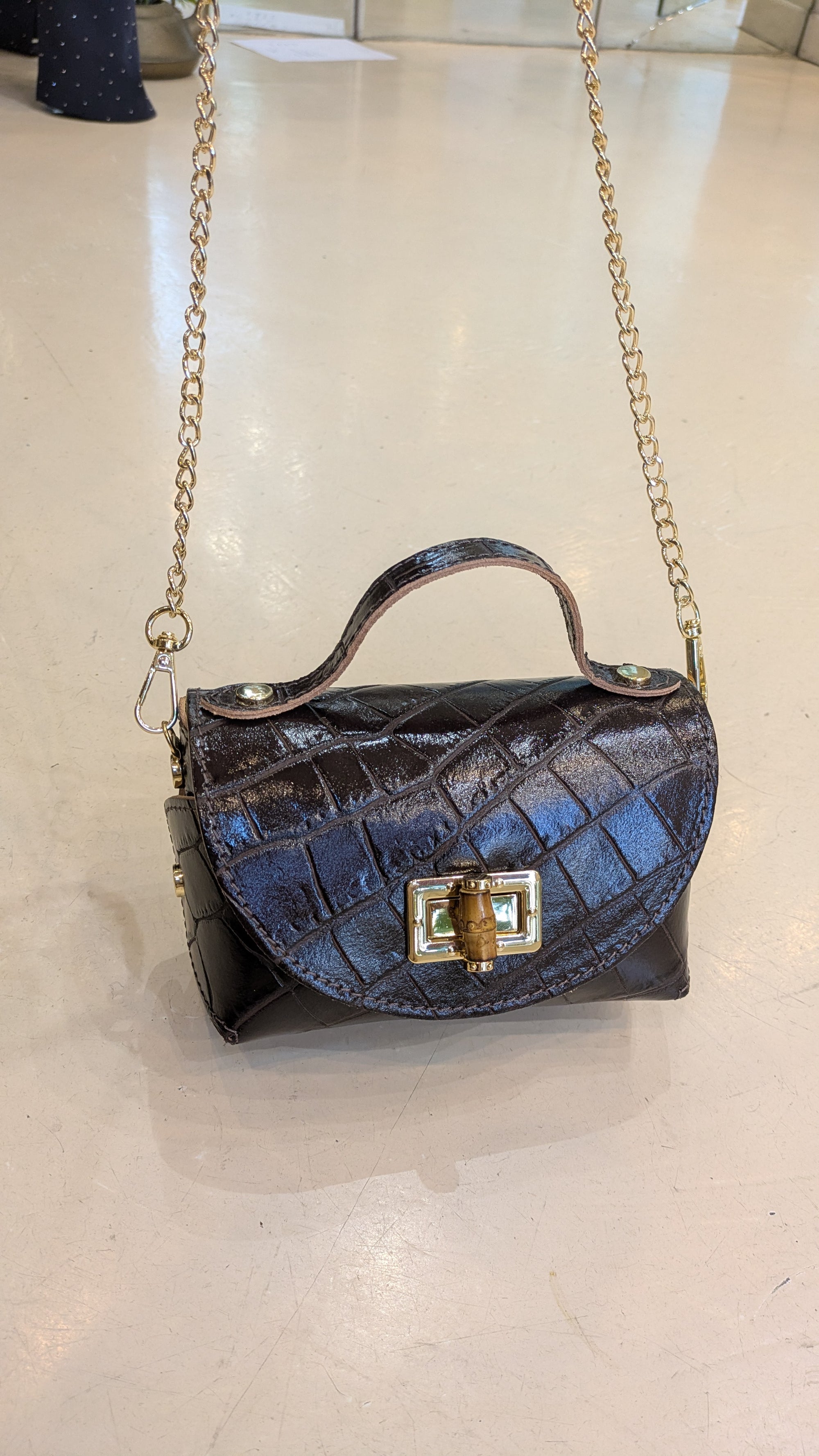 PICCOLA E DELIZIOSA BORSA IN PELLE MADE IN ITALY