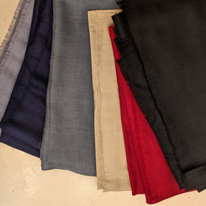 Sciarpe tinta unita in cashmere in diverse tonalità