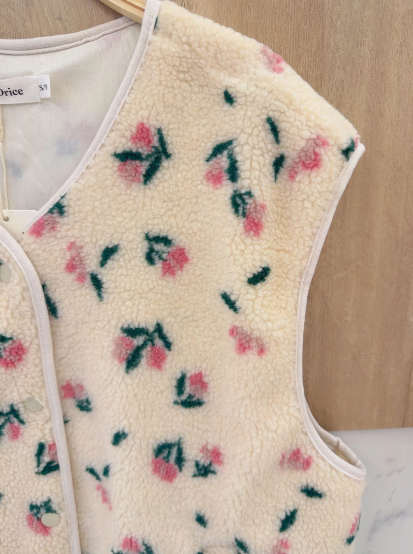 GILET SENZA MANICHE IN PELLICCIA SINTETICA CON STAMPA FLOREALE