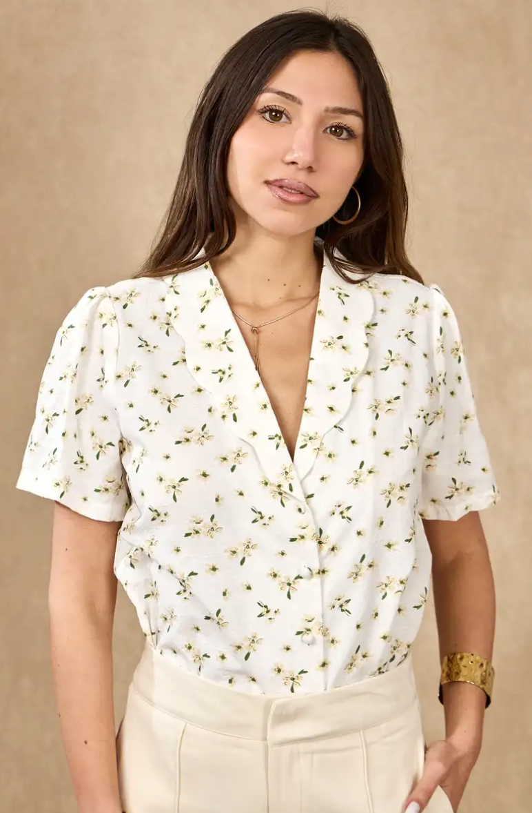 CAMICETTA CON FIORI RETRO'