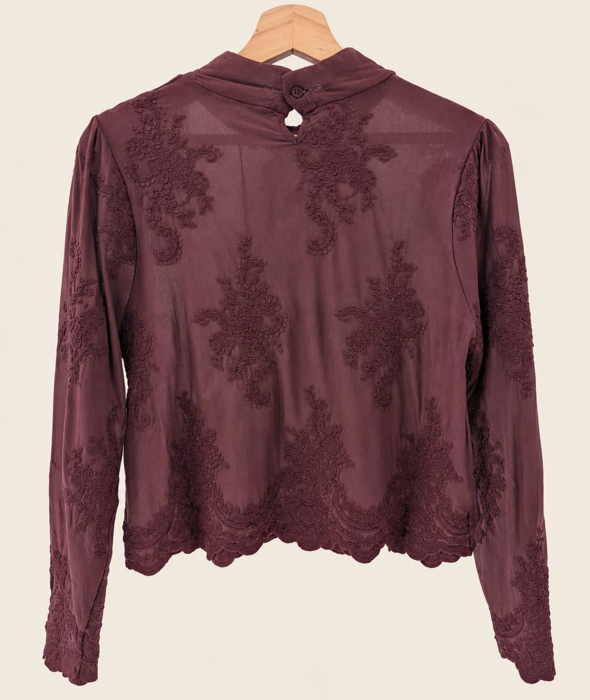 Blusa Grace in viscosa con pizzo floreale