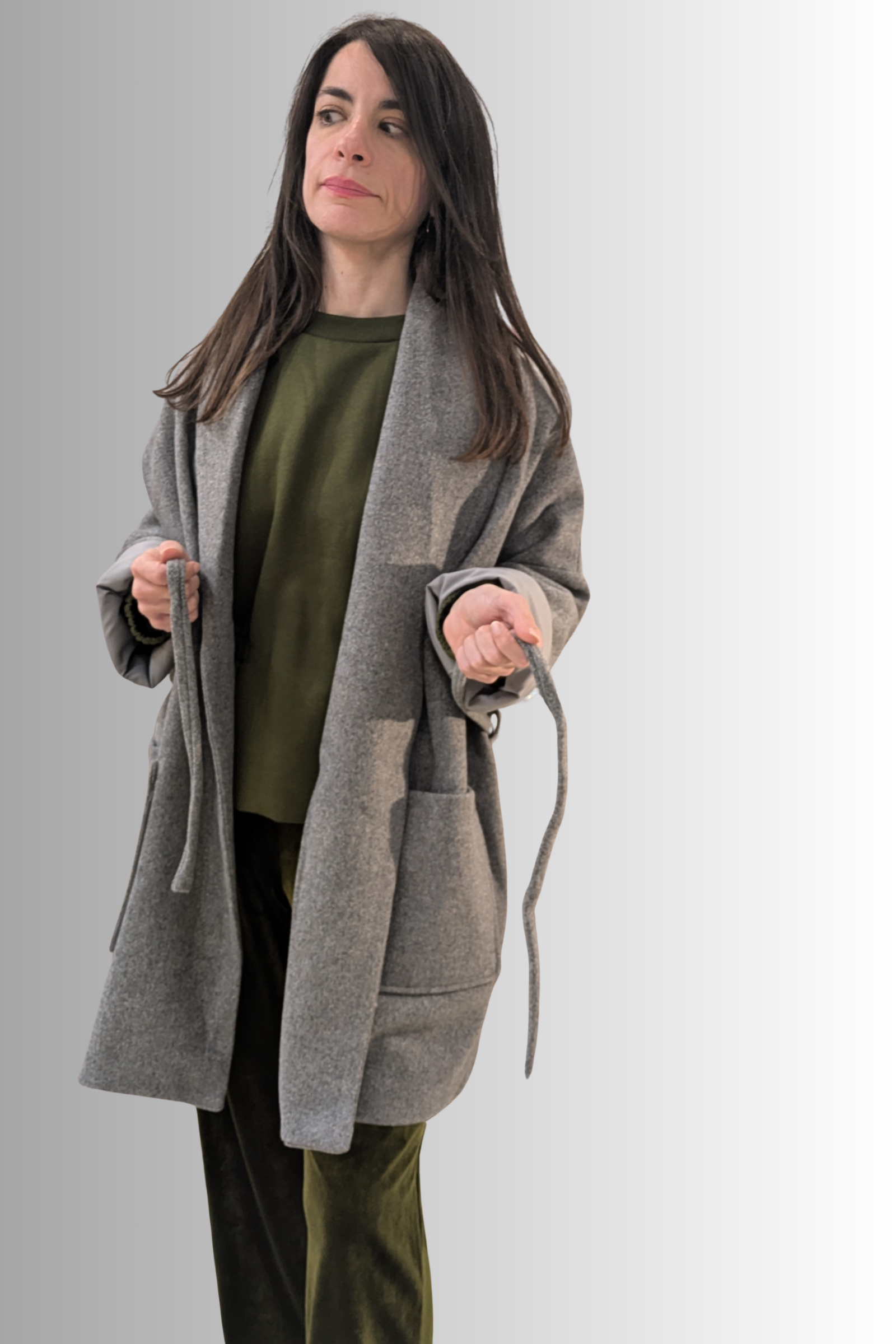 Cappotto grigio con collo a scialle e cintura – Compañía Fantástica