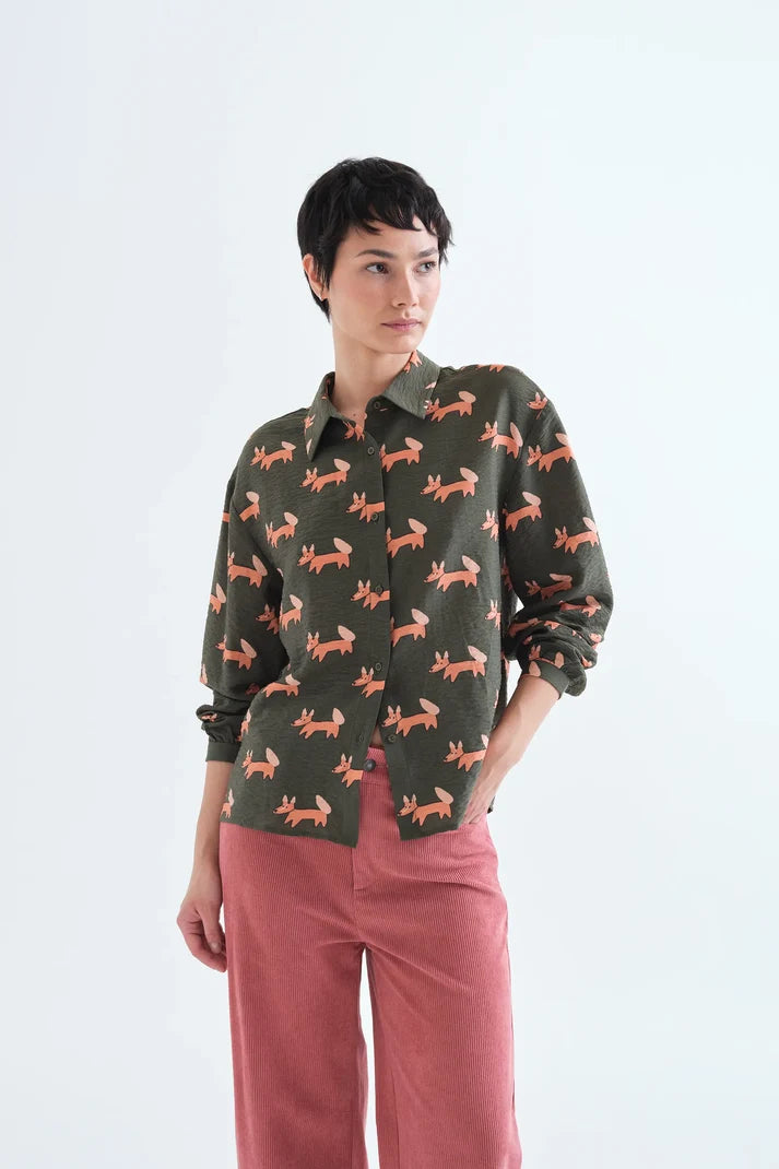 CAMICIA VERDE CON STAMPA VOLPI