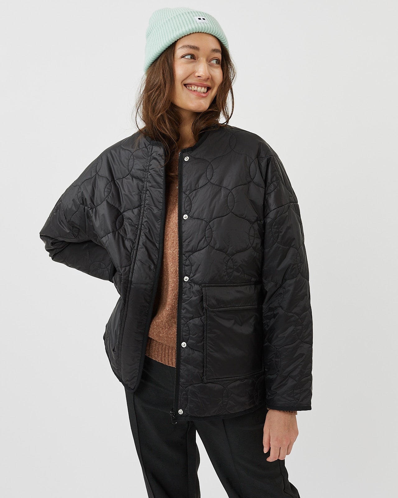 GIACCA NERA CORTA CON TAGLIO OVERSIZE