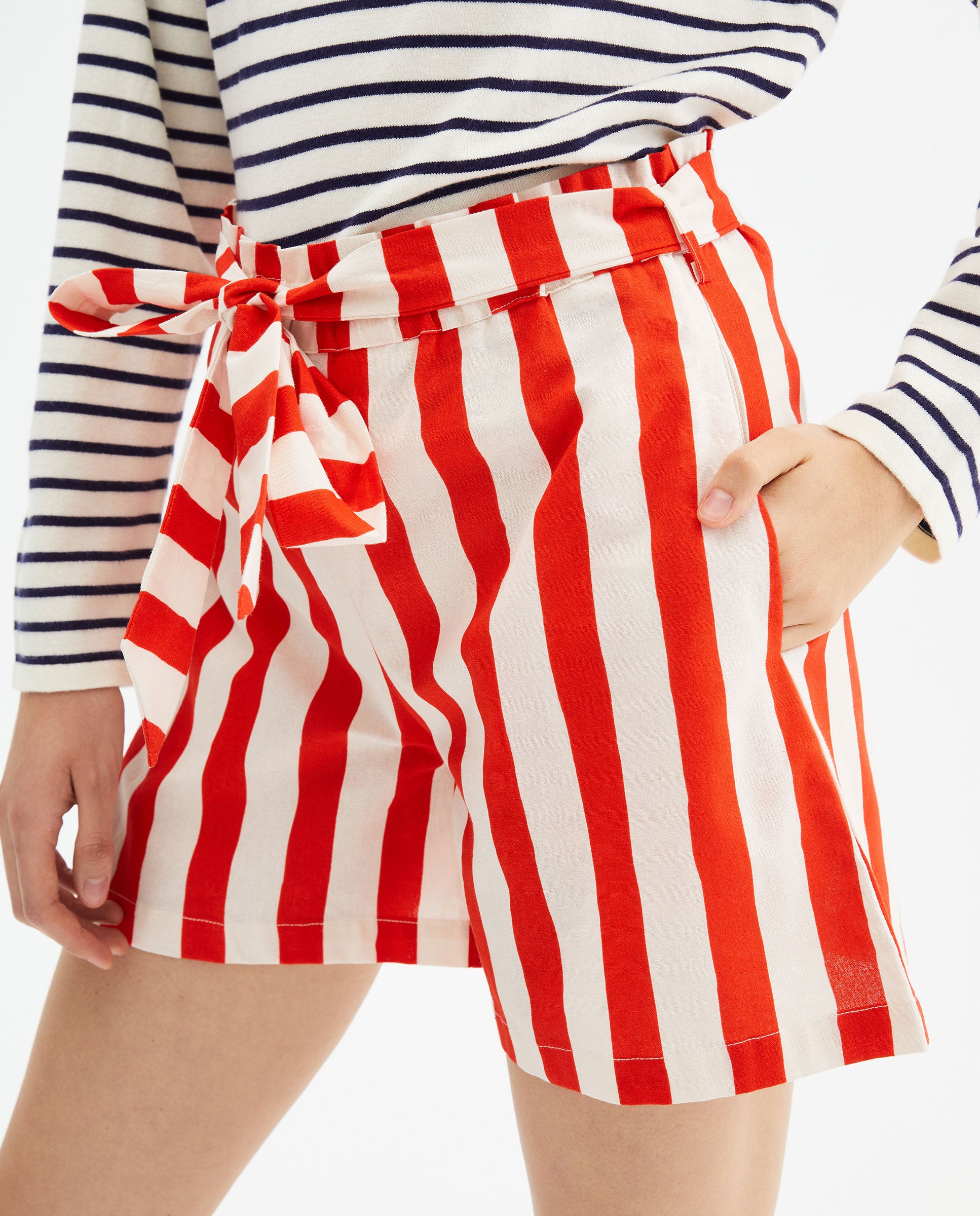 SHORTS A RIGHE BIANCHE E ROSSE