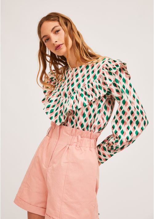 TOP CON BALZE E STAMPA GEOMETRICA