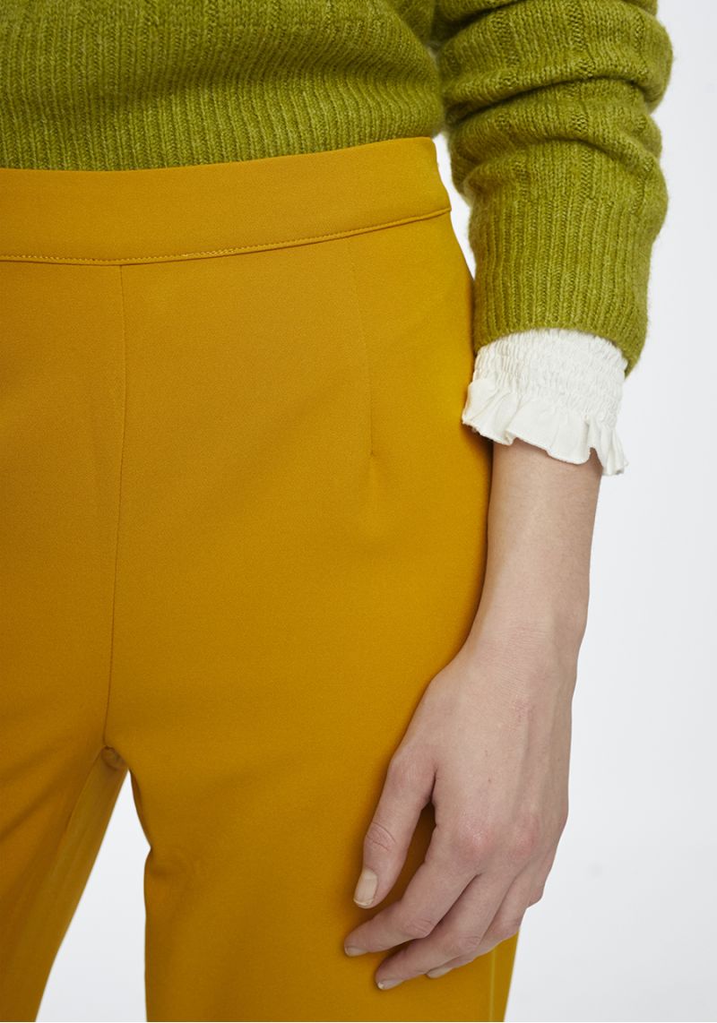 PANTALONI DIRITTI  GIALLI